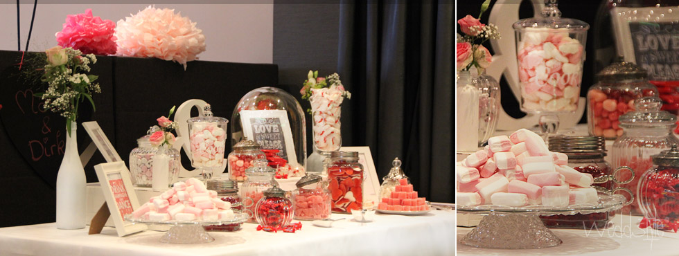 Candy Bar in der Farbe Rot-Weiss, Gloche zum Farbthema der Hochzeit