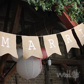 wimpelkette just married aus jute